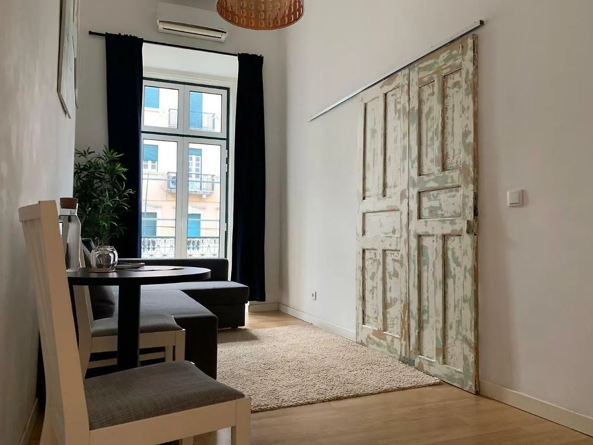 Old Town Lx Suites Lisbona