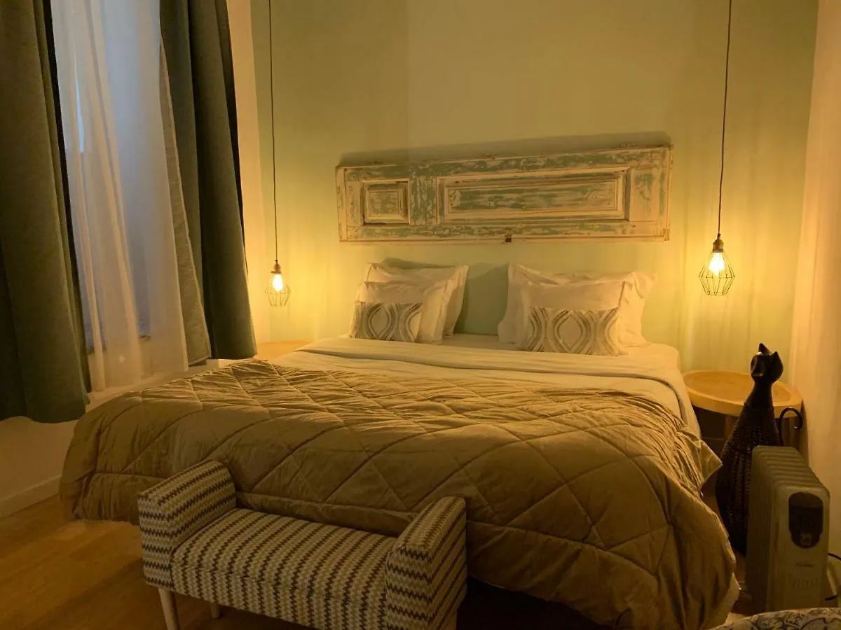 Guest house Old Town Lx Suites