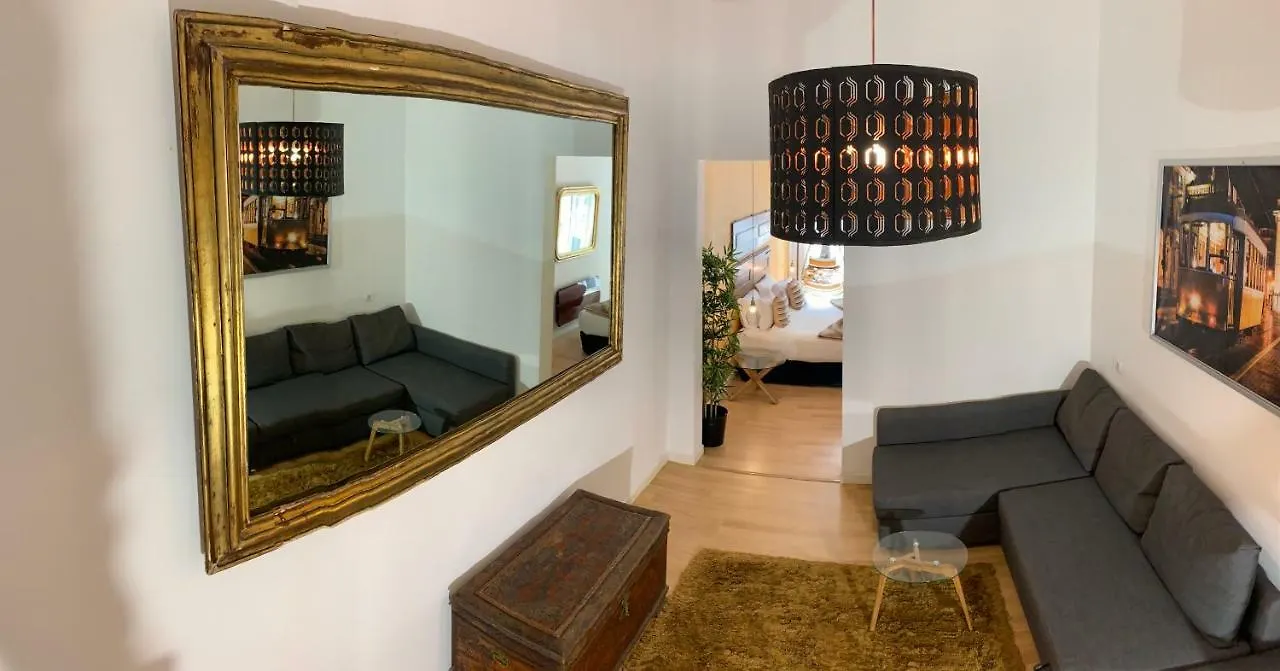 Old Town Lx Suites Guest house